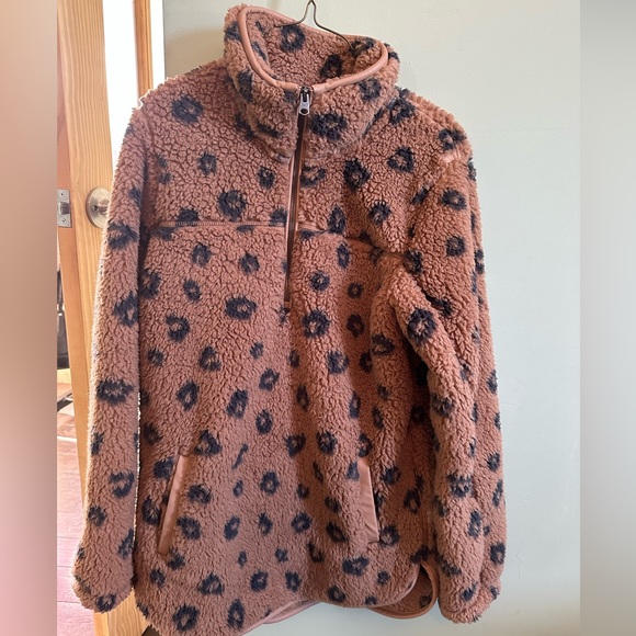 Oversized Faux Fur Pullover - Picture 2 of 7